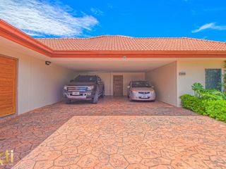 For sale 5 ベッドルーム villa in Bang Lamung, Chonburi