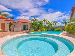 For sale 5 ベッドルーム villa in Bang Lamung, Chonburi