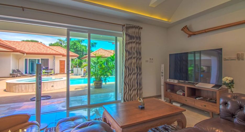 Villa zum Kauf mit 5 Zimmer in Bang Lamung, Chonburi