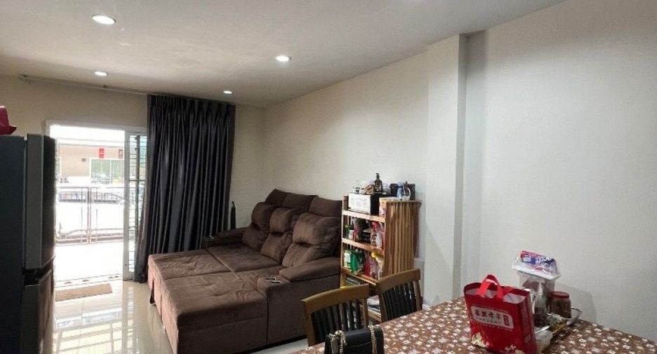 Reihenhaus zum Kauf mit 3 Zimmer in Bang Bua Thong, Nonthaburi