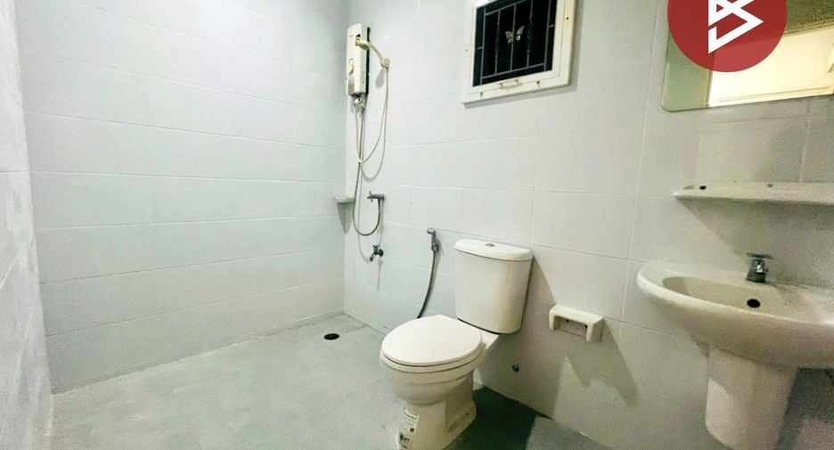 For sale 3 bedrooms townhouse in Min Buri, Bangkok