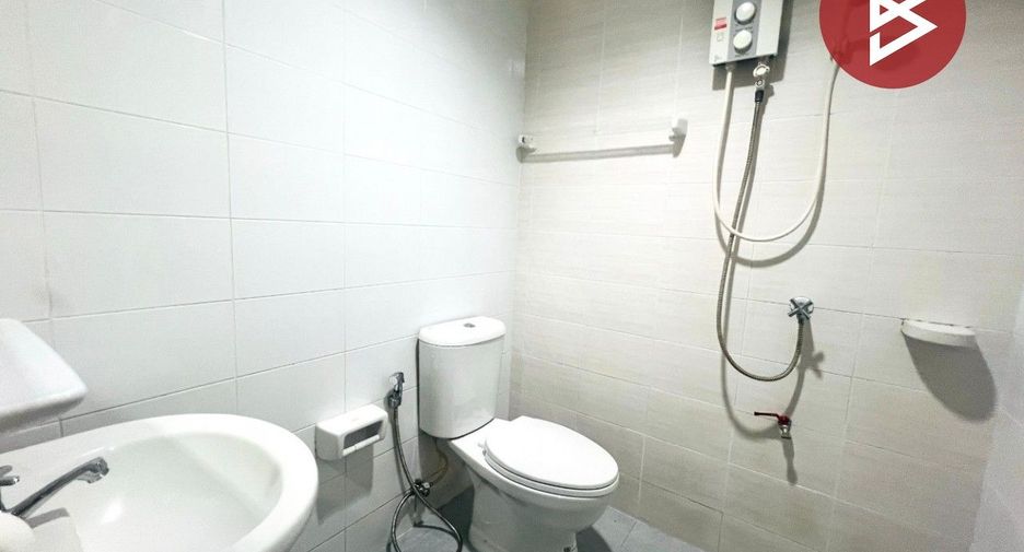 For sale 3 bedrooms townhouse in Min Buri, Bangkok