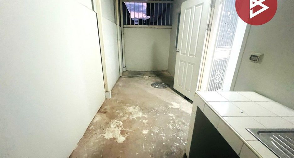 For sale 3 bedrooms townhouse in Min Buri, Bangkok