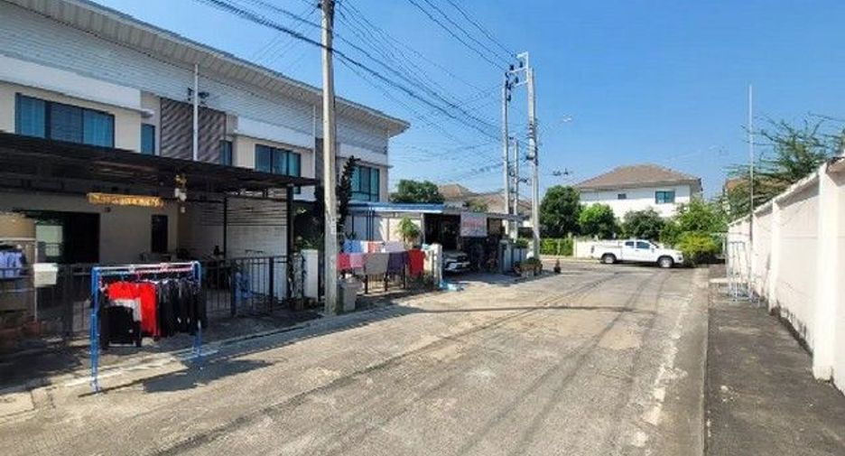 À vendre 1 chambre maison de ville à Bang Bua Thong, Nonthaburi