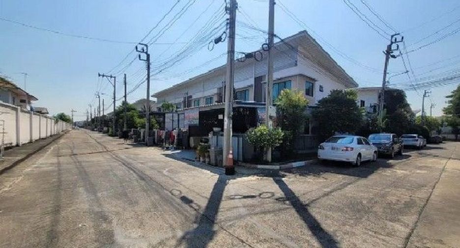 À vendre 1 chambre maison de ville à Bang Bua Thong, Nonthaburi