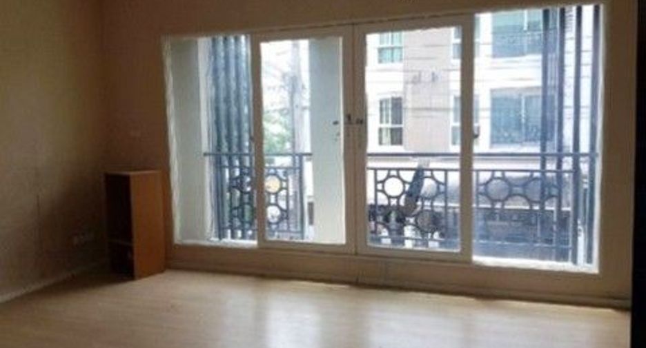 For sale 1 bed townhouse in Suan Luang, Bangkok