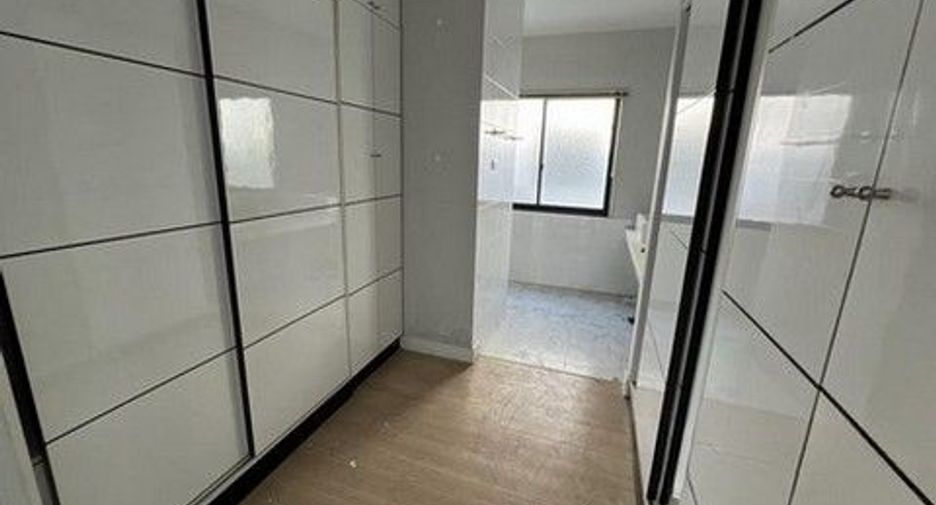 Casa adosada en venta de 1 habitaciones en Lak Si, Bangkok