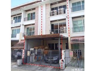For sale 1 bed townhouse in Lat Krabang, Bangkok