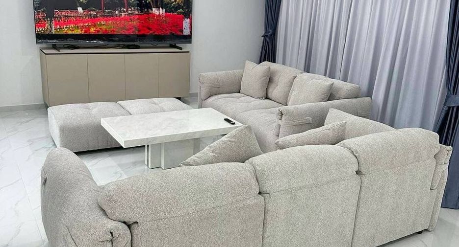 For rent 4 bedrooms villa in Jomtien, Pattaya