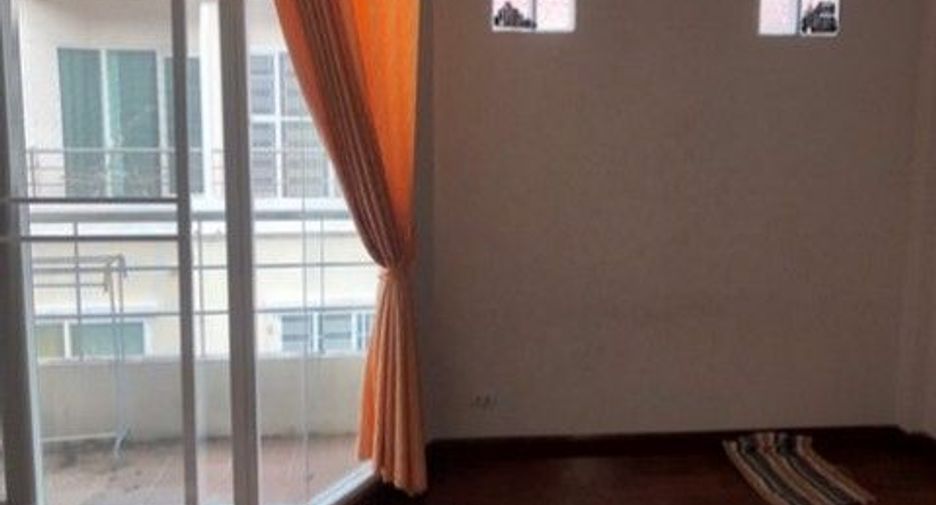 For sale 1 bed townhouse in Bang Khen, Bangkok