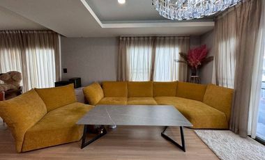 Casa en alquiler de 3 habitaciones en Si Racha, Chonburi