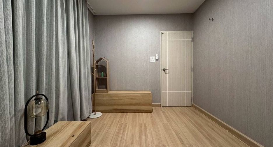Haus zur Miete mit 3 Zimmer in Si Racha, Chonburi