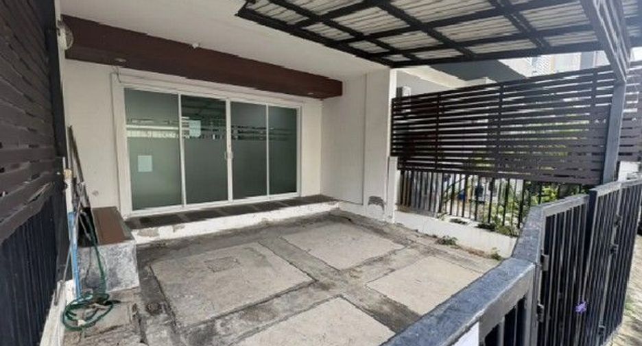 Casa adosada en venta de 1 habitaciones en Bang Bua Thong, Nonthaburi