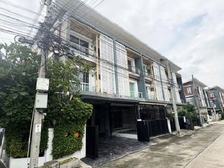 Casa adosada en venta de 1 habitaciones en Bang Bua Thong, Nonthaburi
