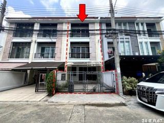 For sale 1 bed townhouse in Wang Thonglang, Bangkok