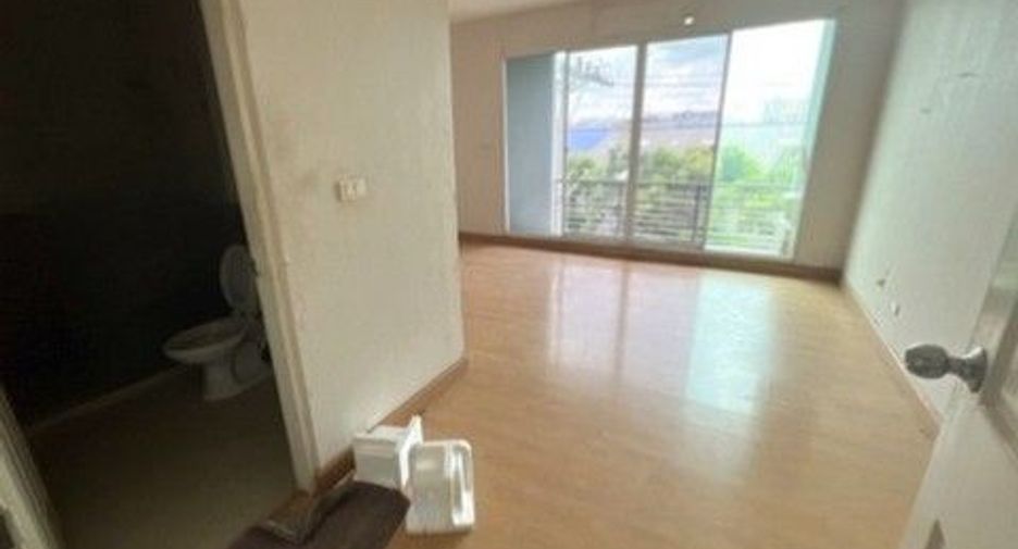 For sale 1 bed townhouse in Wang Thonglang, Bangkok