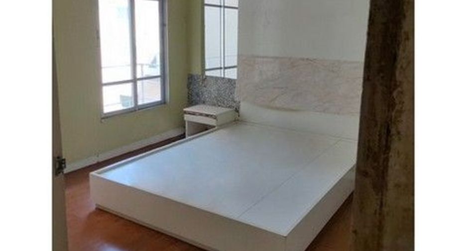 For sale 1 Beds townhouse in Chatuchak, Bangkok