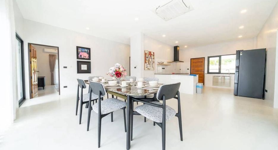 For rent 5 ベッドルーム villa in Sattahip, Chonburi