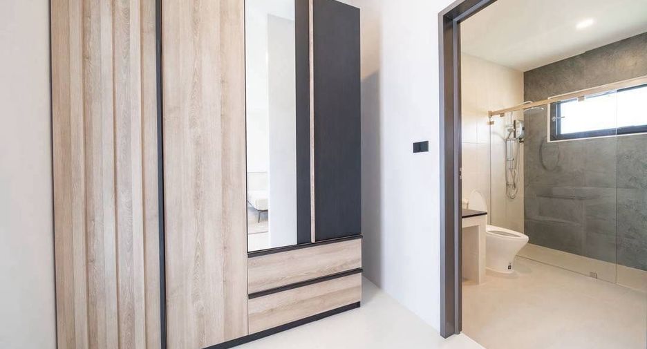 For rent 5 ベッドルーム villa in Sattahip, Chonburi