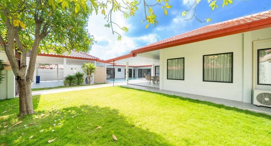 For rent 5 ベッドルーム villa in Sattahip, Chonburi