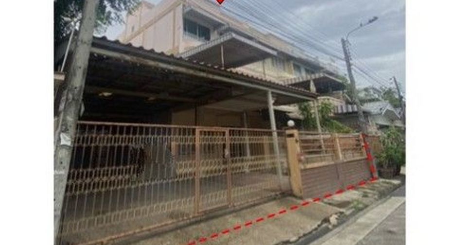 出售 1 卧室 联排别墅 在 Lak Si, 曼谷
