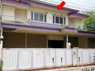 For sale 1 Beds townhouse in Khan Na Yao, Bangkok