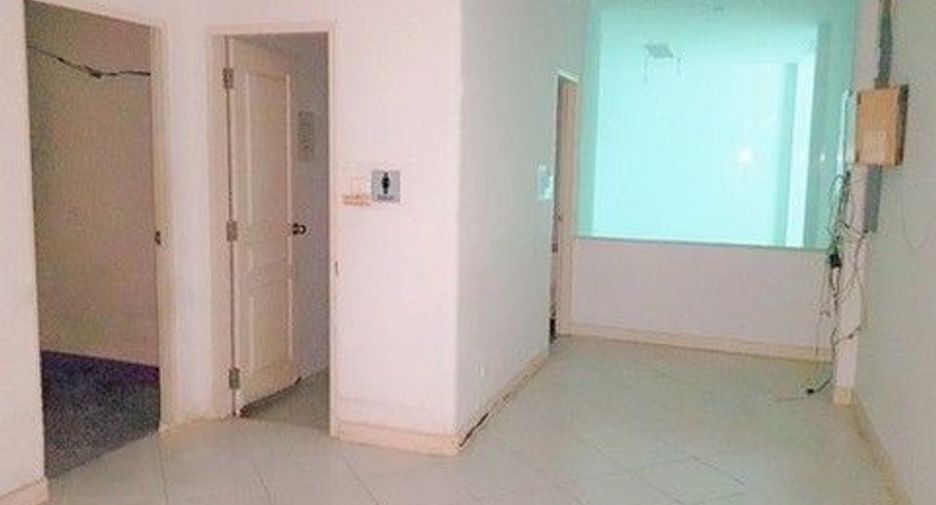 Продажа 1 кровать таунхаус в Кхан На Яо, Бангкок