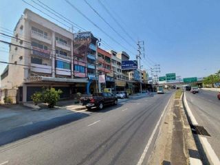 Local comercial en venta de 4 habitaciones en Bang Bua Thong, Nonthaburi