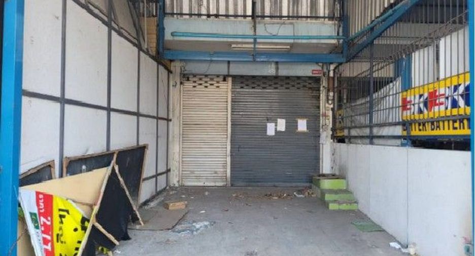 Продажа 4 спальни торговое помещение в Bang Bua Thong, Нонтабури