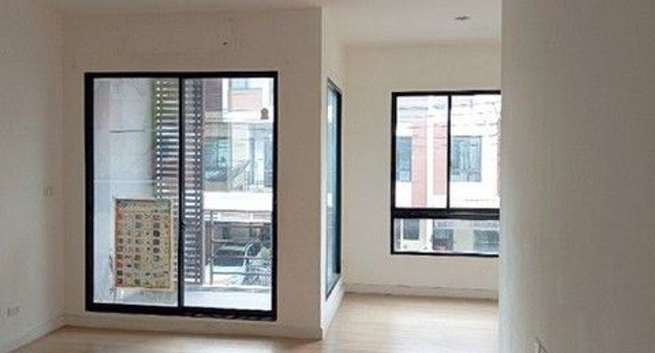 For sale 1 bed townhouse in Bang Bon, Bangkok