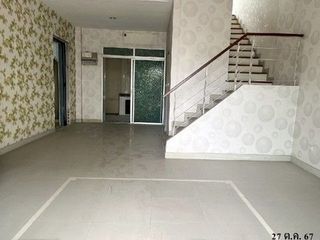 For sale 1 Beds townhouse in Saphan Sung, Bangkok