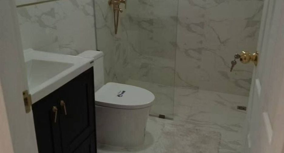 For rent 5 ベッドルーム villa in Bang Lamung, Chonburi