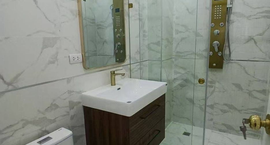For rent 5 ベッドルーム villa in Bang Lamung, Chonburi