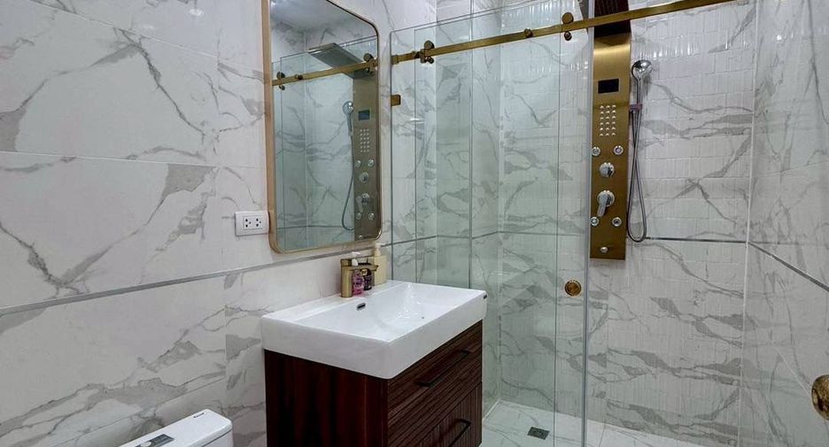 For rent 5 ベッドルーム villa in Bang Lamung, Chonburi