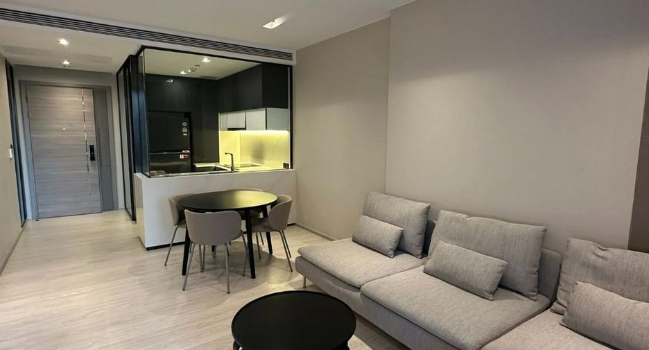 For rent 2 bedrooms condo in Khlong Toei, Bangkok