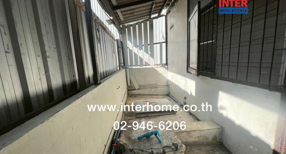 For sale 2 bedrooms retail Space in Watthana, Bangkok