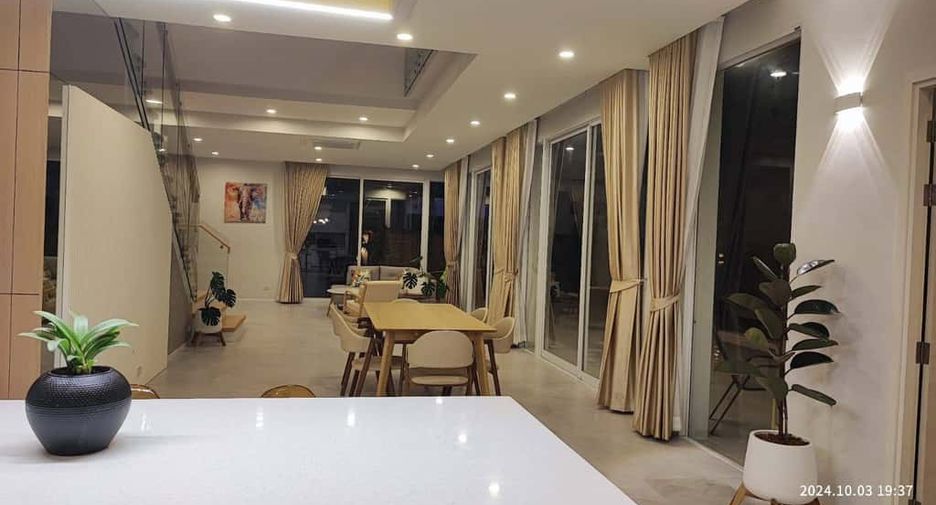 For rent 4 bedrooms house in San Kamphaeng, Chiang Mai