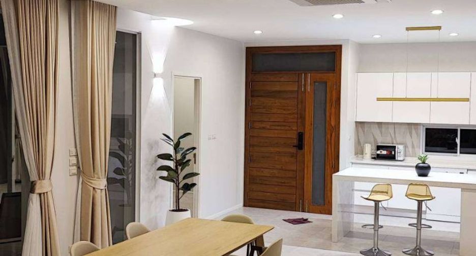 For rent 4 bedrooms house in San Kamphaeng, Chiang Mai