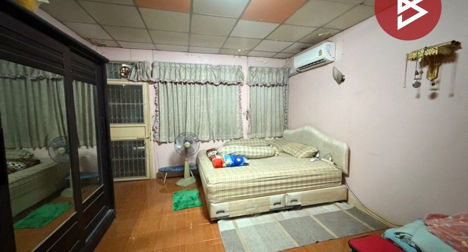 Casa adosada en venta de 2 habitaciones en Chom Thong, Bangkok