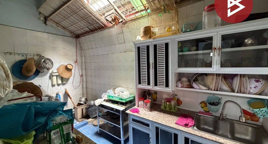 Casa adosada en venta de 2 habitaciones en Chom Thong, Bangkok