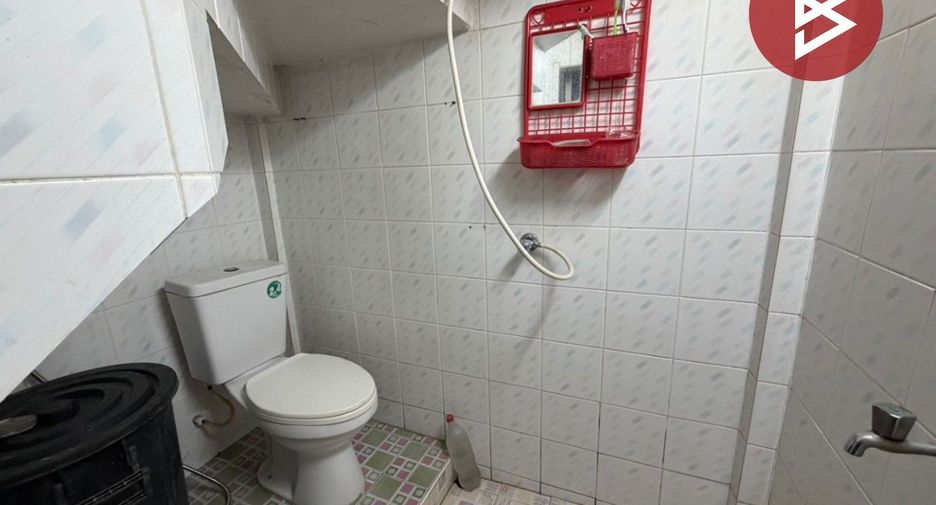 Casa adosada en venta de 2 habitaciones en Chom Thong, Bangkok