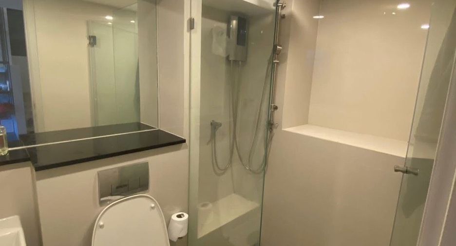 À louer et à vendre 1 chambre condo à Sathon, Bangkok