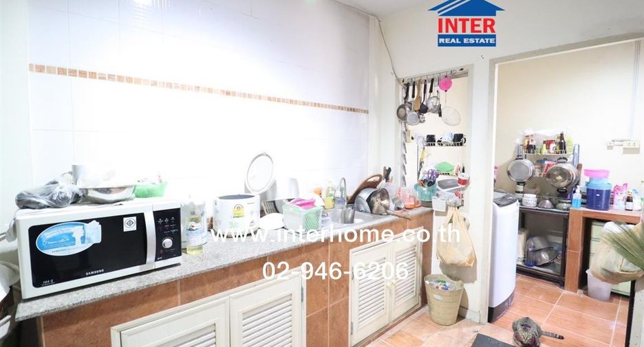 For sale 3 bedrooms townhouse in Thanyaburi, Pathum Thani