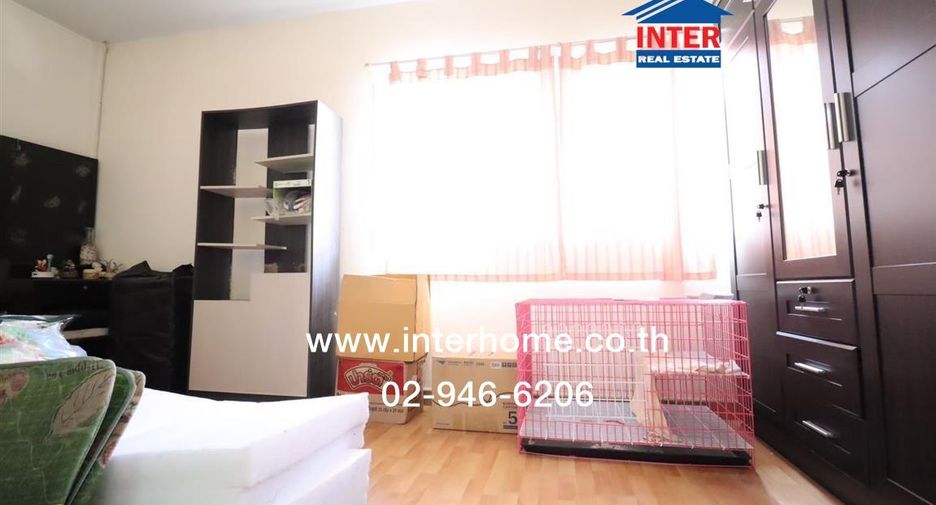 For sale 3 bedrooms townhouse in Thanyaburi, Pathum Thani