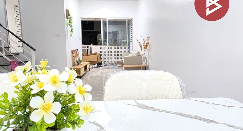 For sale 3 bedrooms townhouse in Phra Samut Chedi, Samut Prakan