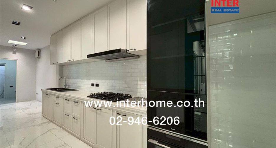 For sale 3 bedrooms house in Sai Mai, Bangkok