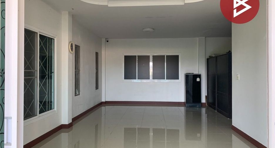 For sale 6 bedrooms house in Mueang Nakhon Sawan, Nakhon Sawan