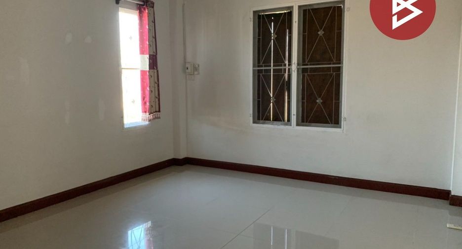 For sale 6 bedrooms house in Mueang Nakhon Sawan, Nakhon Sawan