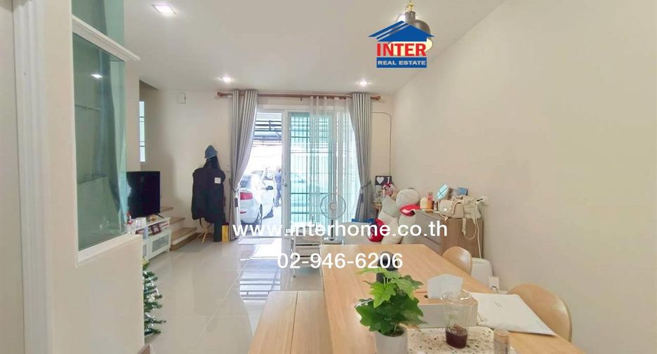 For sale 4 bedrooms townhouse in Lak Si, Bangkok