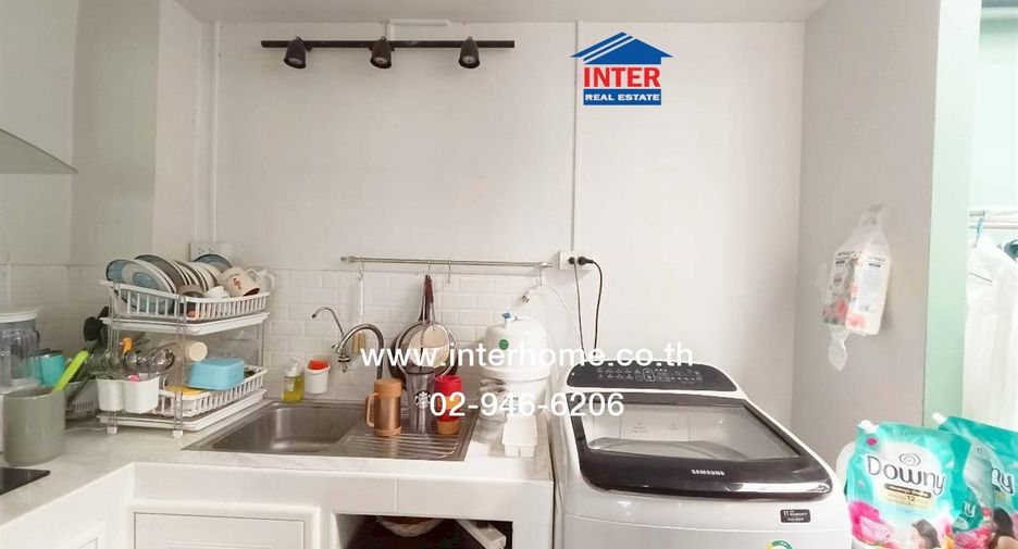 For sale 4 bedrooms townhouse in Lak Si, Bangkok